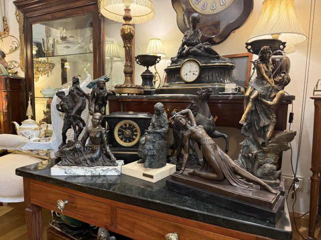 Antigüedades revellin