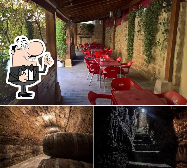 Bodegas las cuevas del tres bar discobar